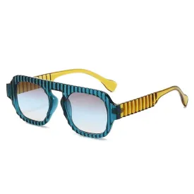 "On the go" Square Fashion Plastic Frame Sunglasses