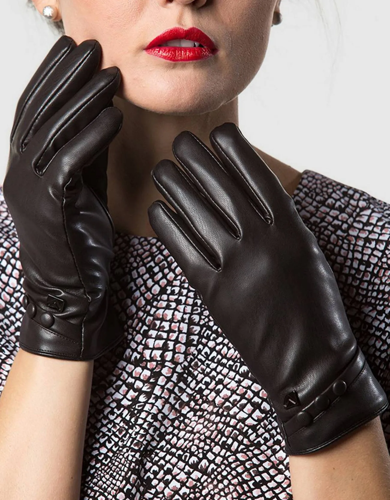 Women's  Touchscreen Three Button Winter Gloves
